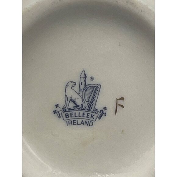 Belleek Ireland Swirl Globe Porcelain Vase - Picture 4 of 5